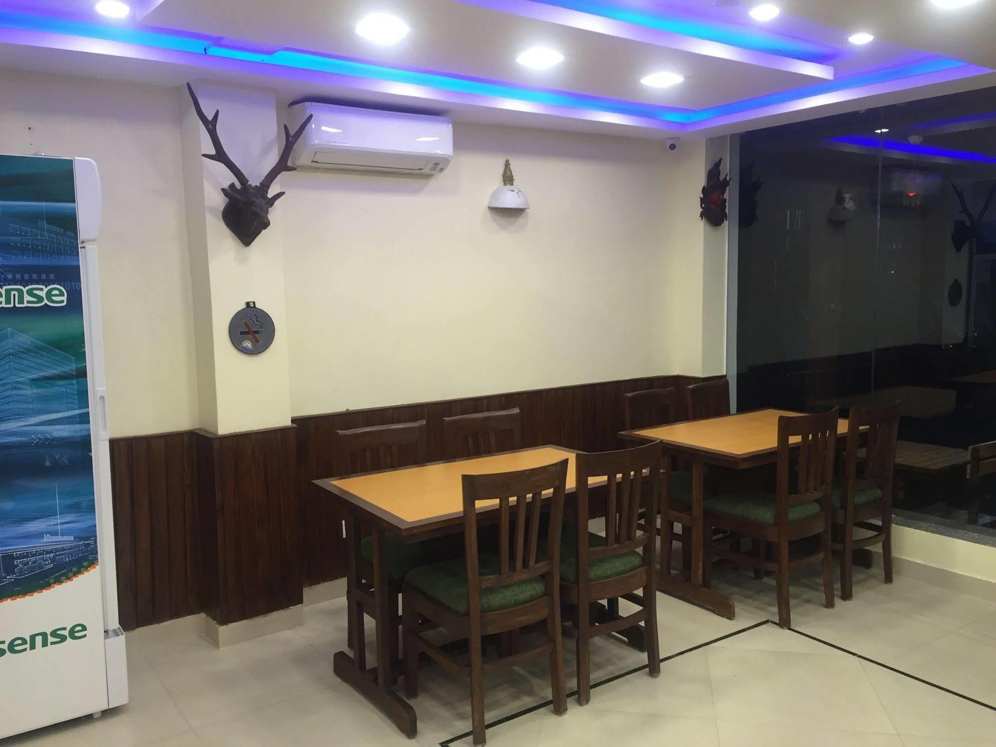 Maya Boutique Hotel Kathmandu Buitenkant foto